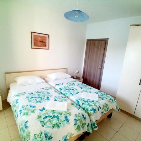 Apartment Luna Tribunj Tribalj Extérieur photo